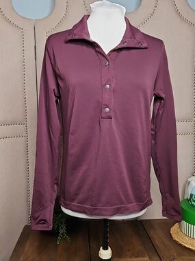 Athleta Snap Front Long Sleeve Tee Burgandy